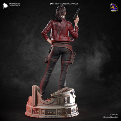 La Superviviente del Horror - 23,7 cm