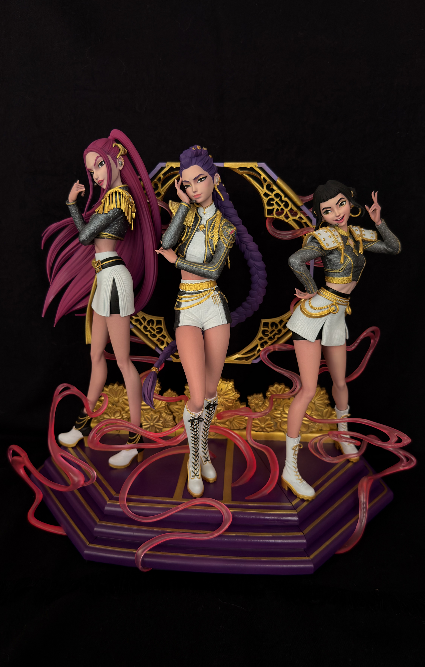 Diorama (Or) - Chasseurs de démons K-Pop - 30 cm