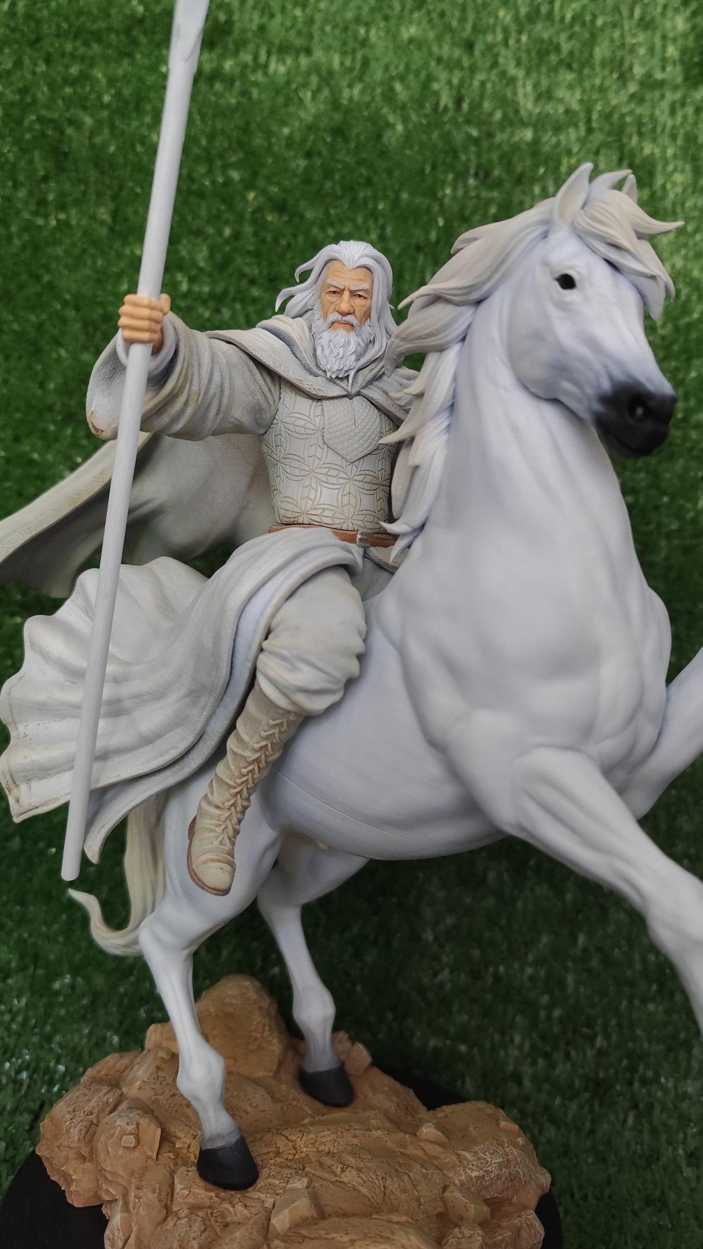 GANDALF THE WHITE · The Lord of the Rings · 292mm