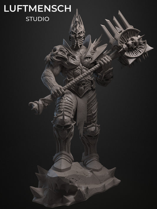 The Guardian of the Frozen Crown - 34.9 cm