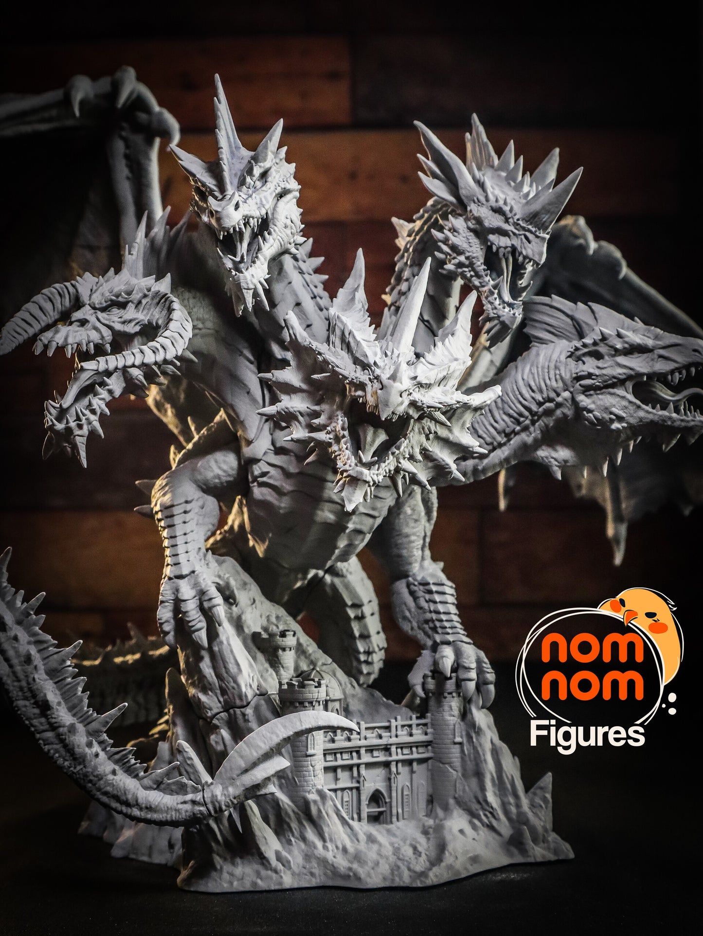 TIAMAT · DUNGEONS &amp; DRAGONS · 242mm